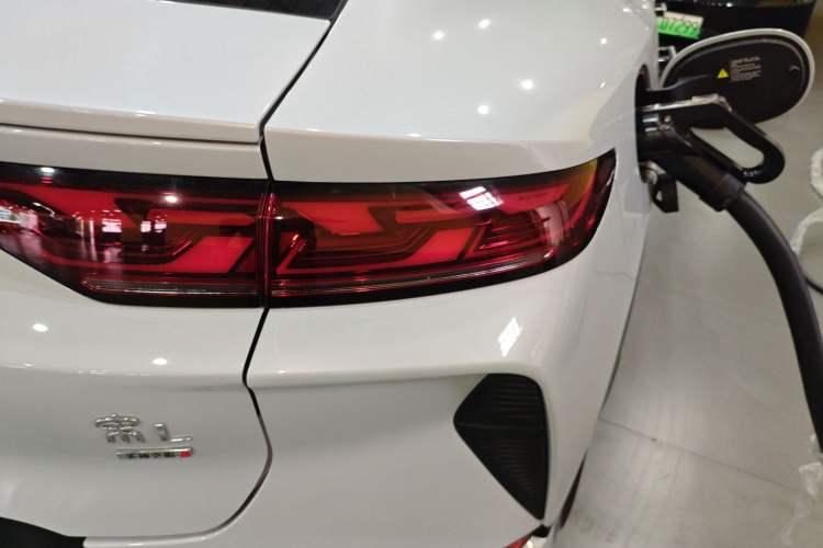 Used BYD Song L EV 2025 Intelligent Driving Version 662 km LiDAR Excellence Edition