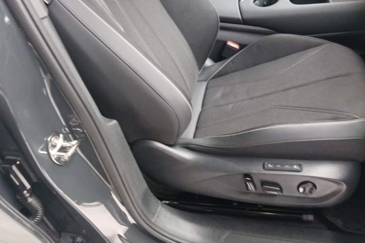 Used Volkswagen ID.UNYX 2024 Revised Pro Long-Range Version
