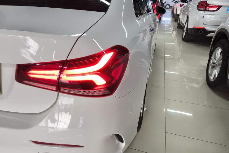 Used Mercedes-Benz A-Class 2022 Restyled A 200 L Sport Sedan Fashion Version Right Rear Taillight