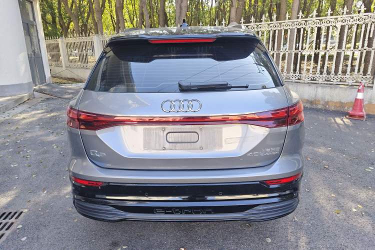 Used Audi Q5 e-tron 2022 40 e-tron Starlight Edition Mech Kit
