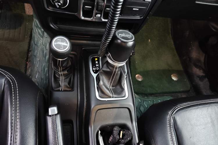 Used Jeep Wrangler 2018 2.0T Sahara Four-Door Edition