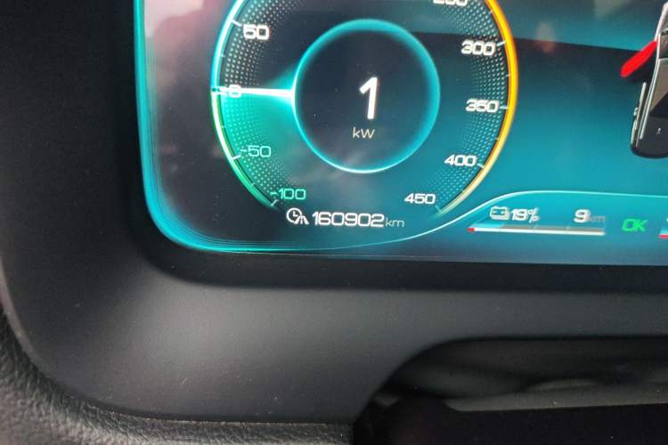 Used BYD Tang New Energy 2018 DM 2.0T All-Wheel Drive Smart Connectivity Luxury Model 7 Seats China V Emission Standard
