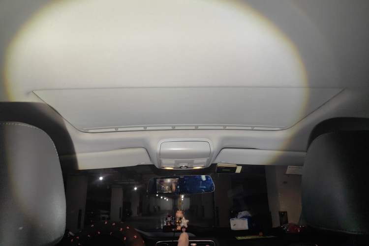 Used Volkswagen Sagitar 2014 1.6L Automatic Comfort Model Headliner