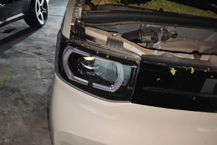 Used Wuling Hongguang MINIEV 2022 Macaron Premium Model – Lithium Iron Phosphate Right Front Headlight