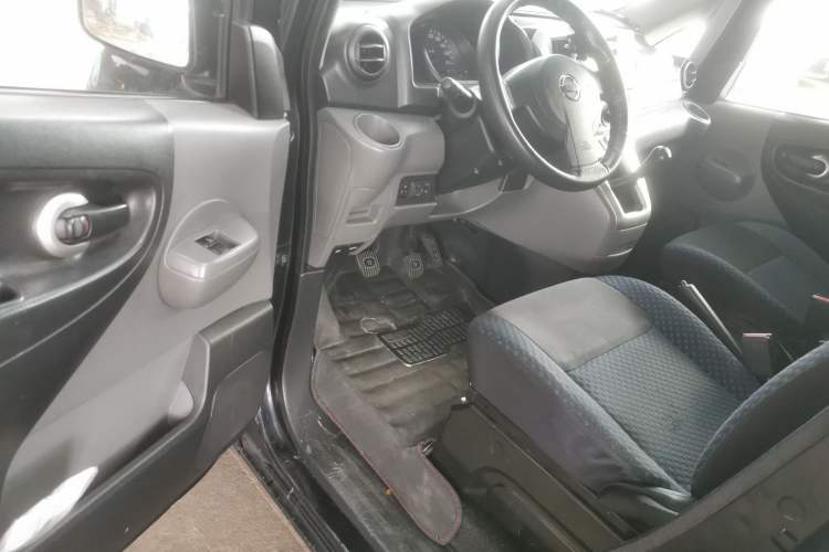 Used Nissan NV200 2013 1.6L Luxury Model China IV Standard Driver Seat