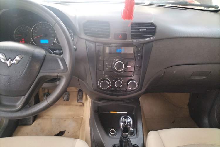 Used Wuling Hongguang 2014 1.5L S Standard Version Audio And AC Panel