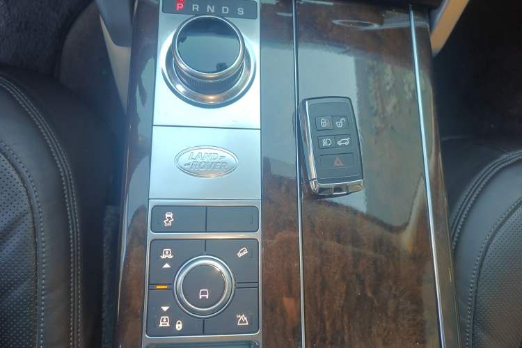 Used Land Rover Range Rover 2021 3.0 L6 Century Extended Classic Edition