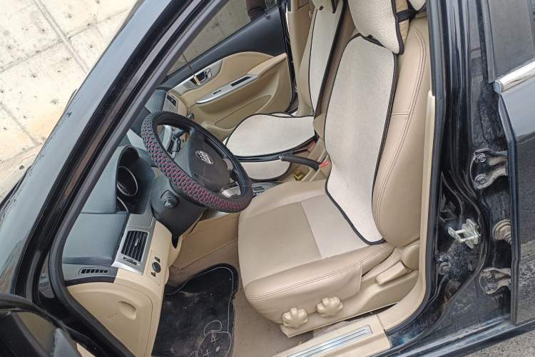 Used Buick Excelle 2013 1.5L Automatic Classic Model Left Front Seat