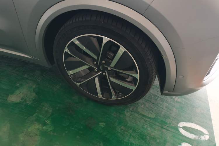 Used Li Auto L9 2022 Max model Exterior 7