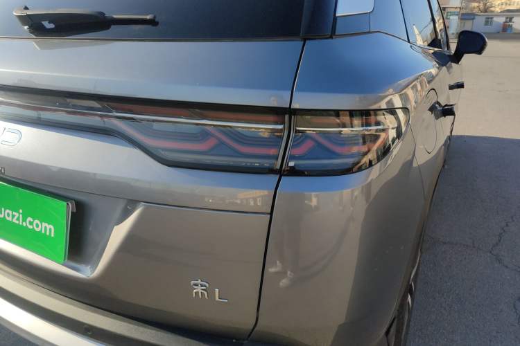 Used BYD Song L DM-i 2024 112 km Leading Edition