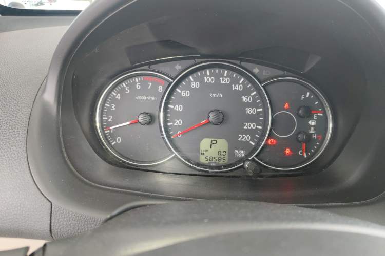 Used Mitsubishi Pajero Sport 2013 3.0L Automatic Two-Wheel Drive Luxury Edition