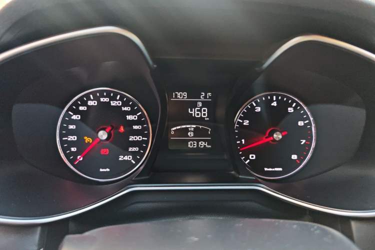 Used MG 6 2017 20T Manual Luxury Smart Connect Version China V Standard
