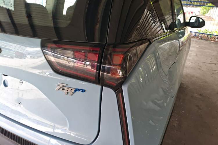 Used Chery New Energy Boundless Pro 2022 301km LingShou Edition Lithium Iron Phosphate Right Rear Taillight