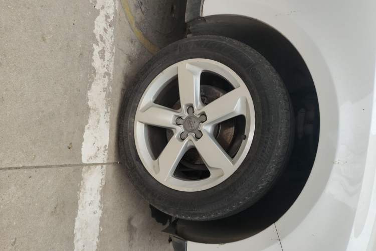 Used Audi Q5 2016 40 TFSI Technology Edition Exterior 3