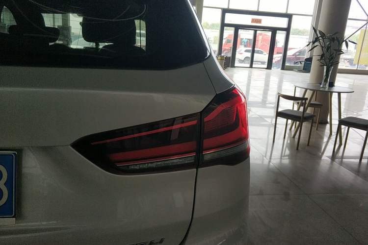 Used BMW X1 2022 sDrive25Li Leading Model
