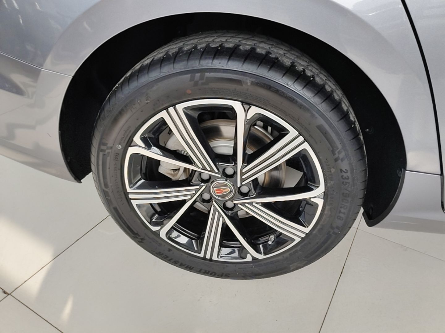 Hongqi H5 PHEV 2025 170 Super Hybrid Version — снимка 11