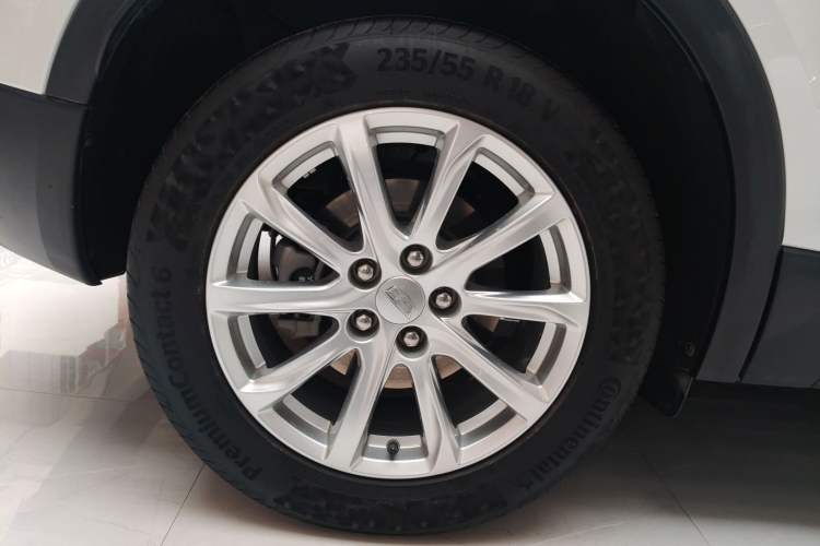 Used Cadillac XT4 2018 28T Two-Wheel Drive Tech Version