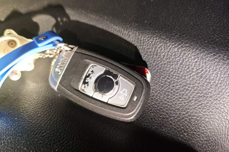 Used Haval H6 2015 Revised Version Sport Edition 1.5T Manual Transmission Two-Wheel Drive Elite Grade
