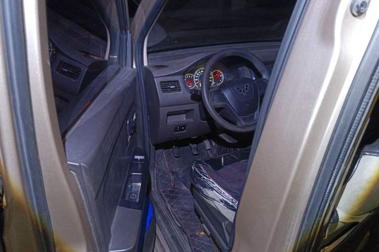 Used Wuling Rongguang V 2018 1.5L Standard Version Driver Seat