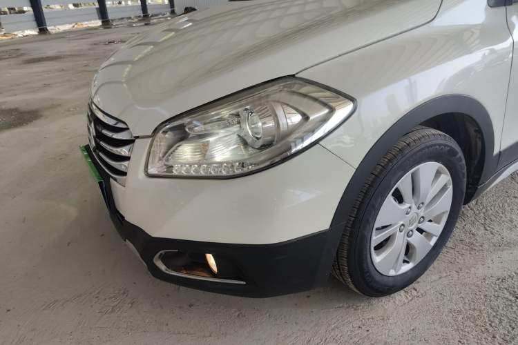 Used Suzuki S-Cross 2015 1.6L CVT Two-Wheel Drive Elite Version Left Front Headlight