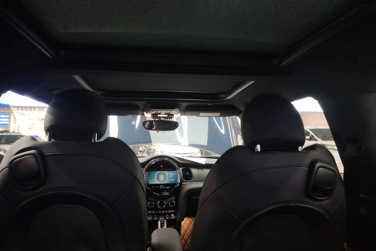 Used MINI MINI 2023 1.5T COOPER Midnight Escape Special Edition