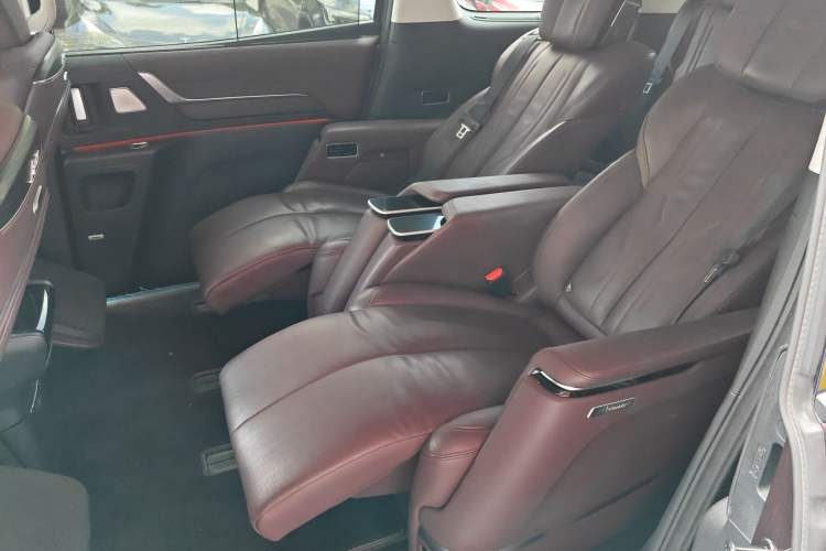 Used Buick Century 2023 2.0T Six-Seater Yinshi Edition