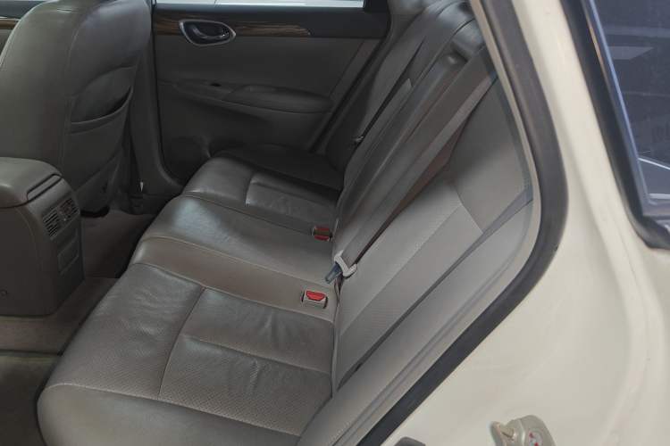 Used Nissan Sylphy 2014 1.6XV CVT Deluxe Edition