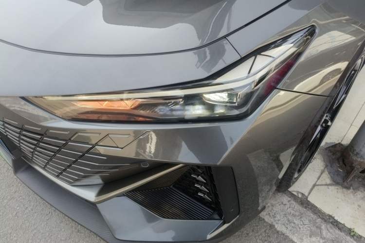 Used CHANGAN UNI-V 2023 1.5T Premium Model
