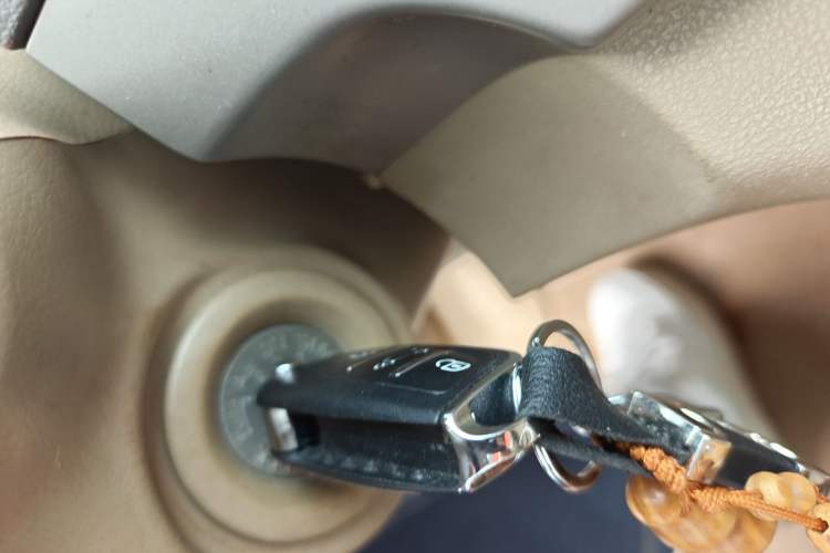 Used Nissan Sylphy 2012 Classic 1.6XE Manual Comfort Edition Vehicle Key