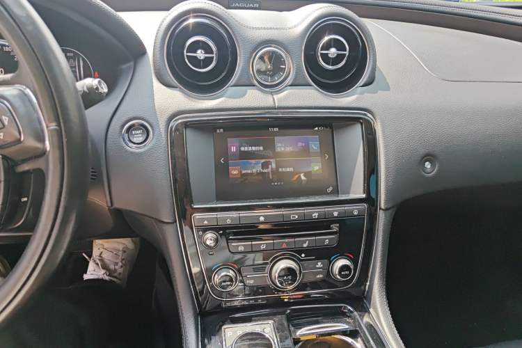 Used Jaguar XJ 2016 XJL 3.0 SC Two-Wheel-Drive Elegant Business Edition Audio And AC Panel