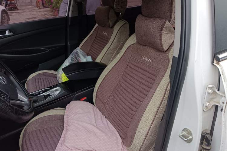 Used Hyundai Tucson 2019 280TGDi Dual-Clutch Two-Wheel Drive Fashion Edition China VI Standard