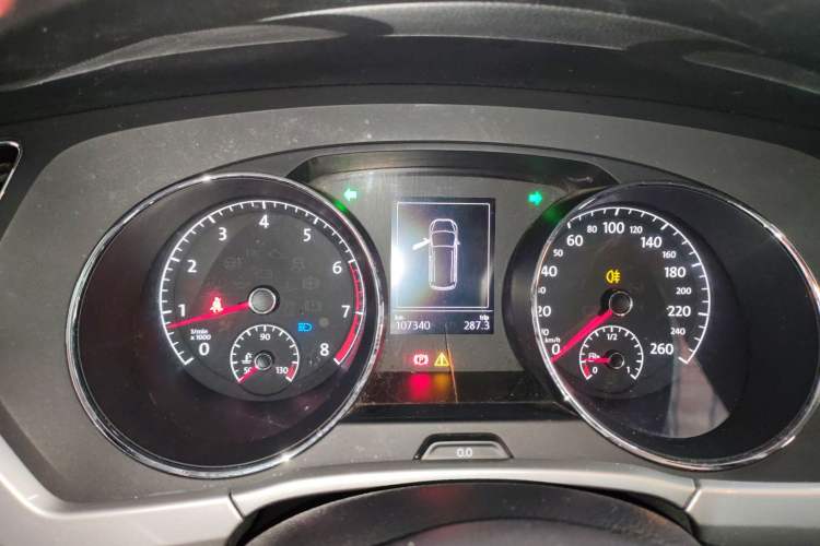 Used Volkswagen Touran 2016 Volkswagen Touran L 280TSI Manual Trend Edition
