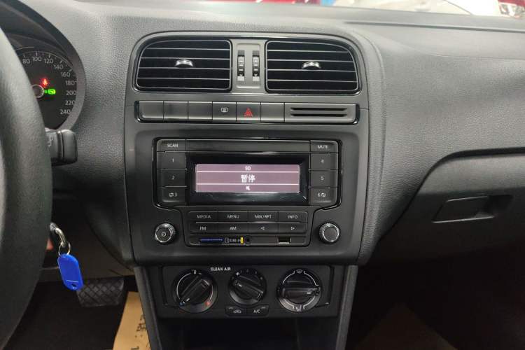 Used Volkswagen Polo 2016 1.4L Automatic Trendy Model Audio And AC Panel