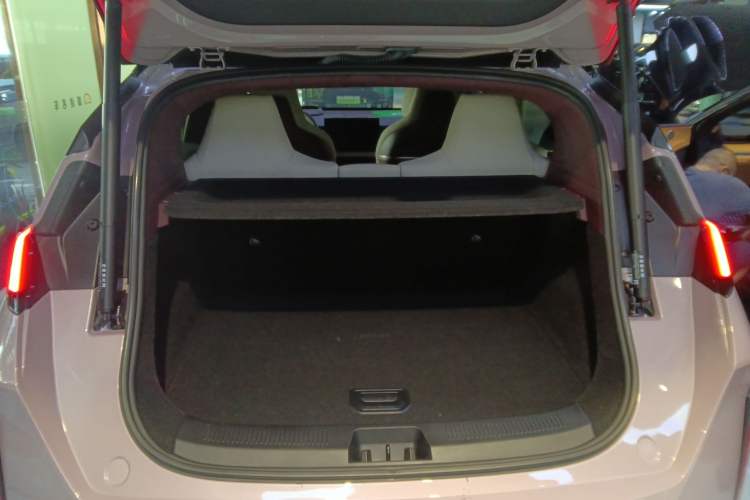 Used Zeekr X 2025 Four-Seater Rear-Drive Cube Version Trunk