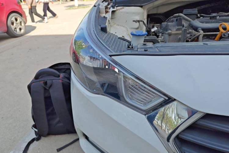 Used Hyundai Verna (new generation) 2016 1.4L Manual Cool Edition GLS Right Front Headlight