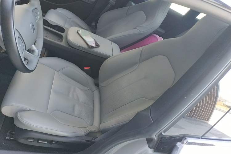 Used Nio ET5T 2024 75kWh Touring Left Front Seat