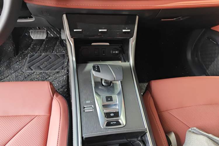 Used CHANGAN CS75 2024 Enjoyment Edition 1.5T DCT Prestige Model
