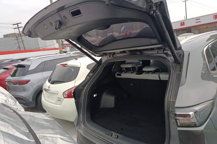 Used CHANGAN NEVO Q05 2025 Truly Delicious Version 125 Deluxe Edition Trunk