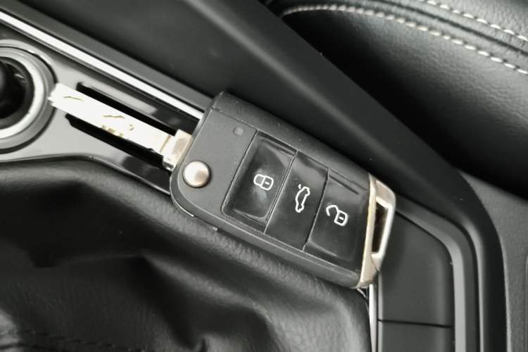 Used Volkswagen Tayron 2020 280TSI Two-Wheel Drive Comfort Connect Edition Interior 1