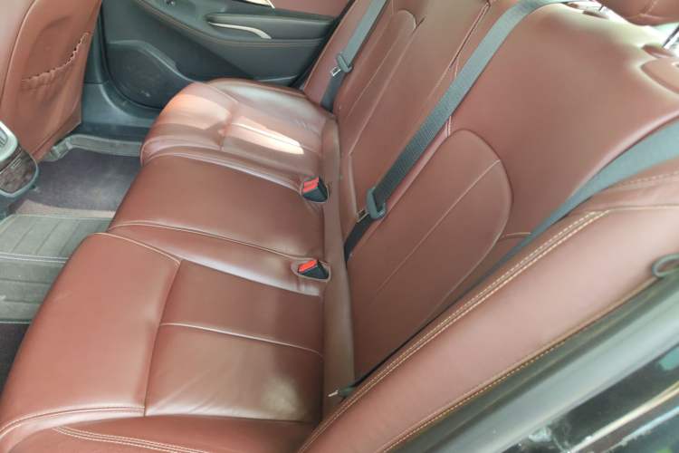 Used Buick LaCrosse 2013 2.4L SIDI Elite Comfort Version Left Rear Seat