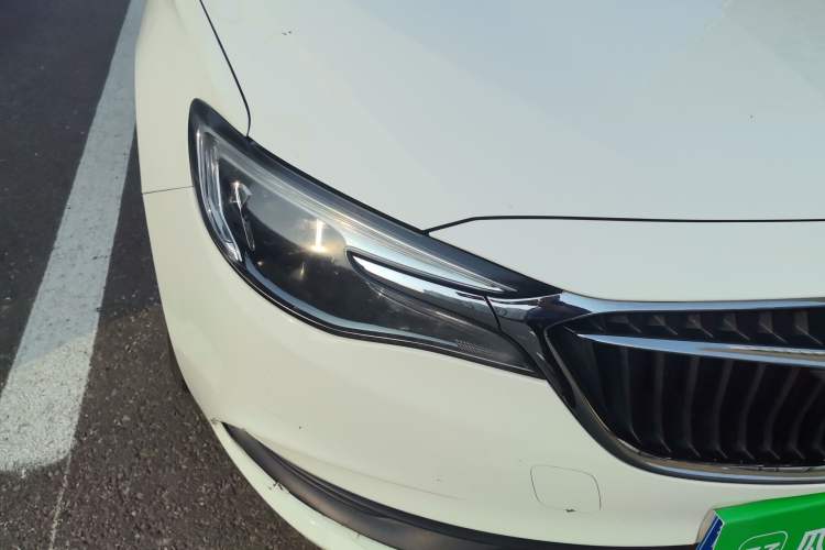 Used Buick GT 2019 18T Automatic Connected Elite Model China V Standard Right Front Headlight