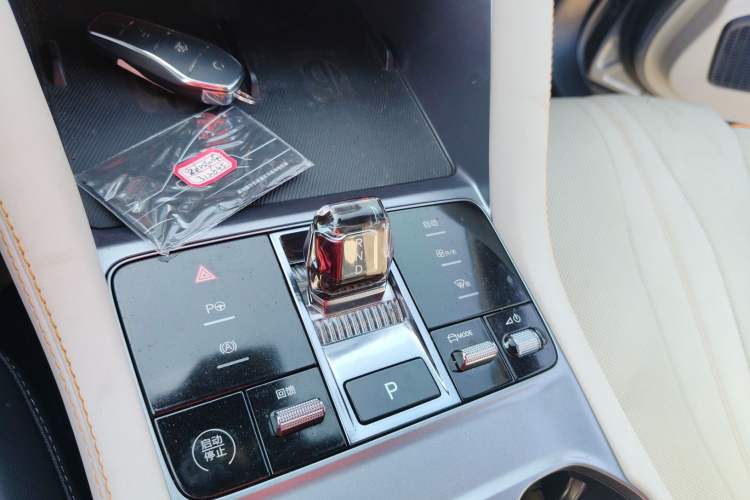 Used BYD Song PLUS New Energy 2023 Champion Edition EV 605KM Flagship PLUS Gear Lever