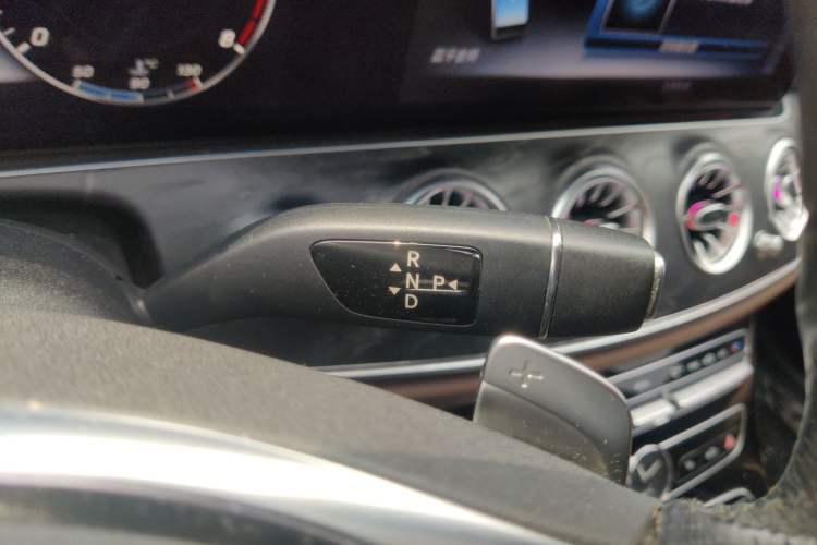 Used Mercedes-Benz E-Class 2017 E 300 L Sporty and Stylish Model Gear Lever