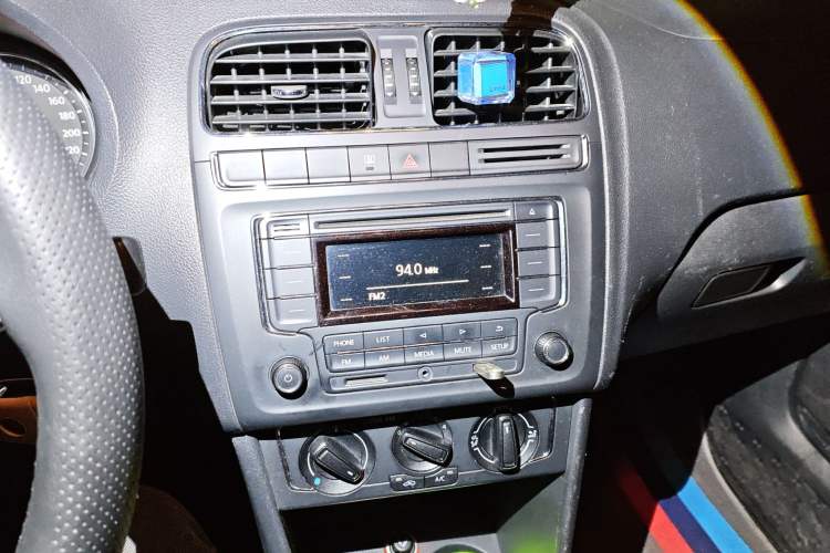 Used Volkswagen Polo 2016 1.6L Automatic Comfort Model
