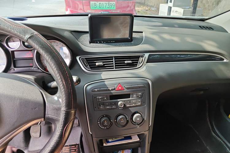 Used Peugeot 308 2014 Enjoy Edition Classic 1.6L Manual YouShang Model Audio And AC Panel