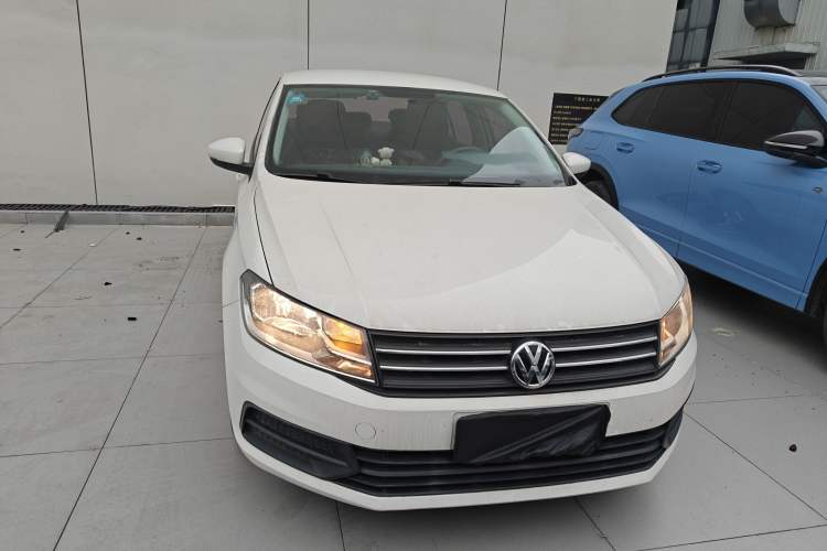 Used Volkswagen Santana 2016 1.6L Manual Fashion Edition Front