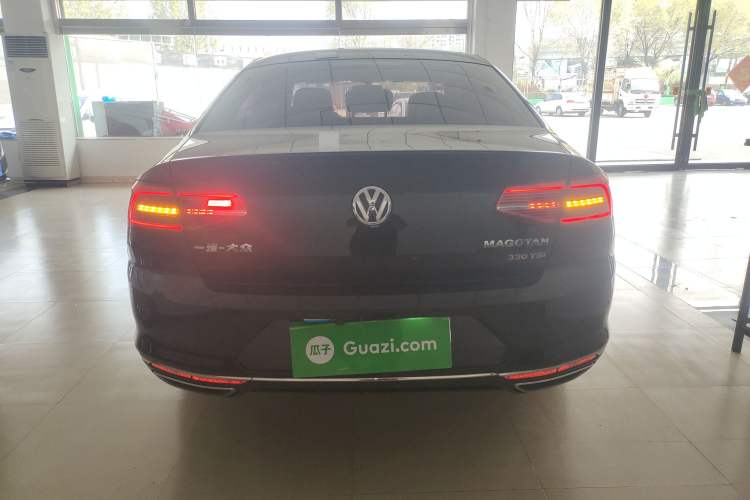 Used Volkswagen Magotan 2017 330TSI DSG Luxury Model Rear