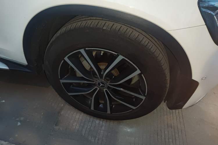 Used Mercedes-Benz GLC 2020 Facelift GLC 300 L 4MATIC Dynamic Edition