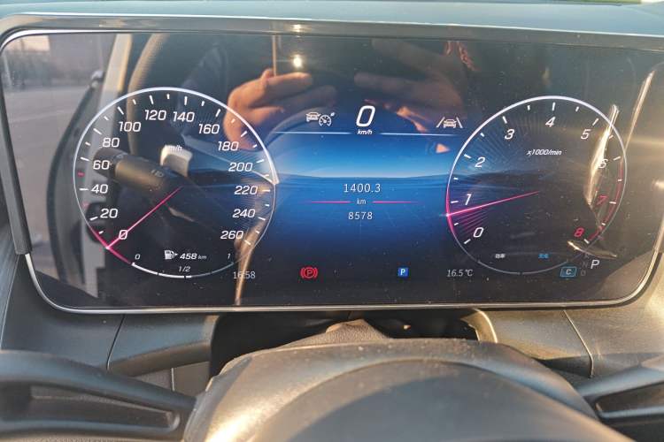 Used Mercedes-Benz GLC 2025 GLC 260 L 4MATIC Luxury Model
