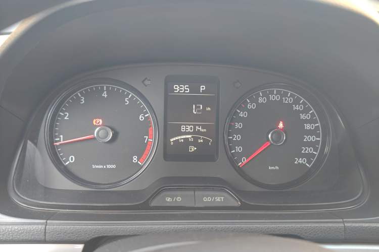 Used Volkswagen Lavida 2013 Revised Classic 1.6L Automatic Fashion Edition
